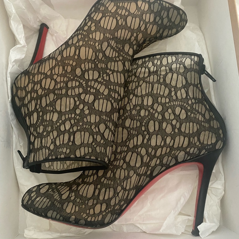 Christian Louboutin Lace Paola Booty 100 37.5. Box and extra heel caps included.